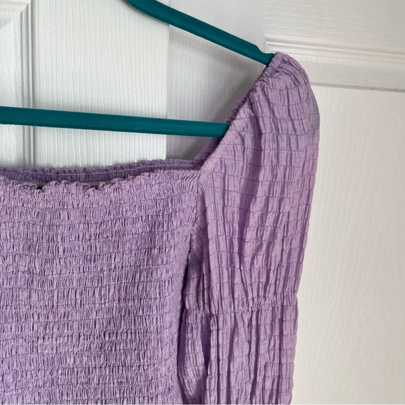 SMOCKED CROPPED TOP IN LAVENDER - Picture 6 of 12